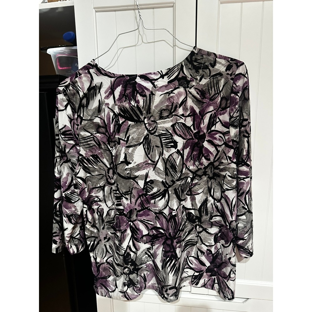 Alfred Dunner Petite PM Purple Floral Beaded Neck 3/4 Sleeve Top